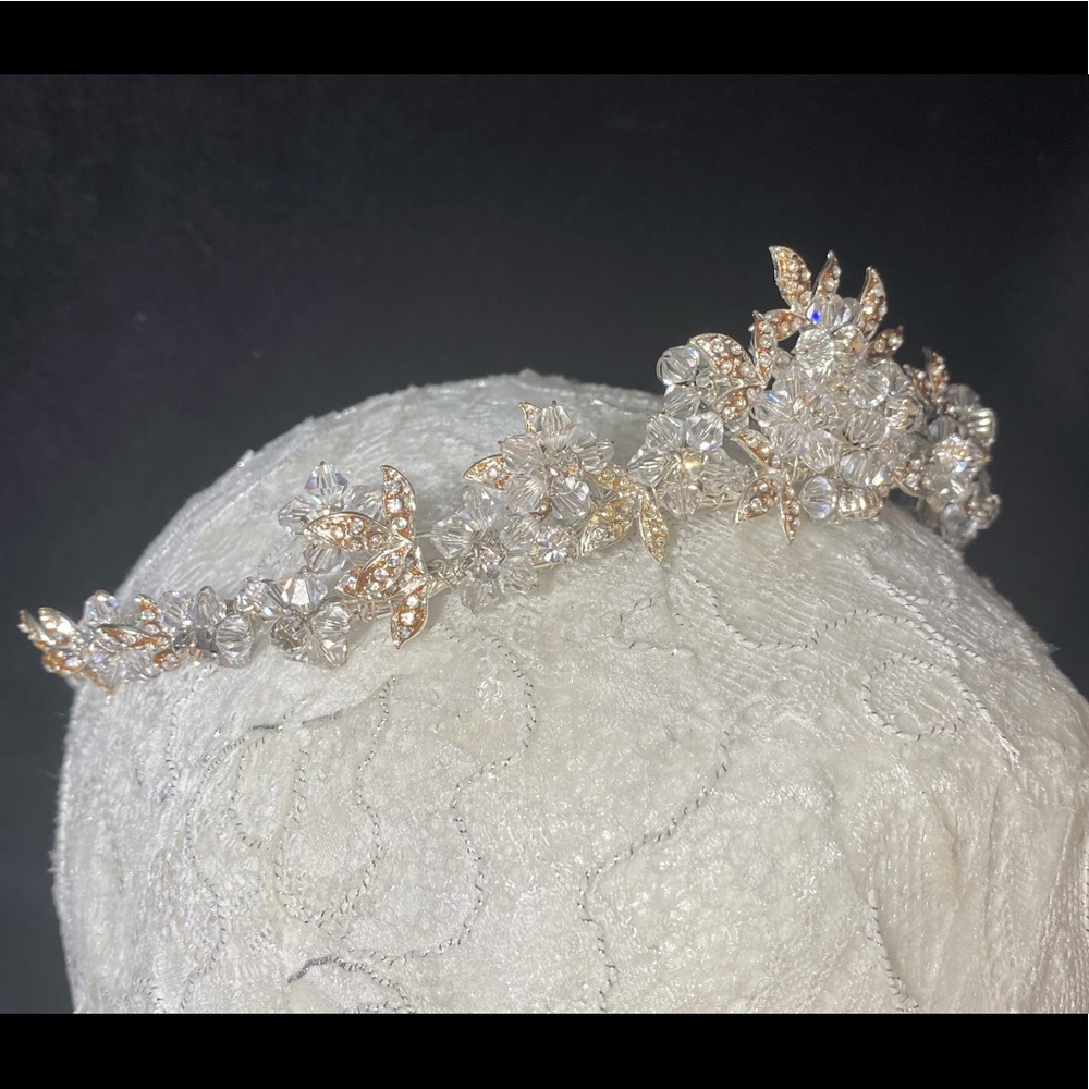 Tiara - Picture 4 of 4